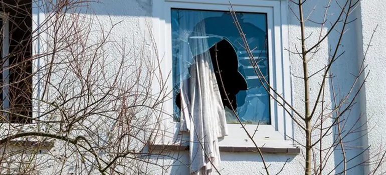 Storm Window Installation Contractors in Clermont, FL